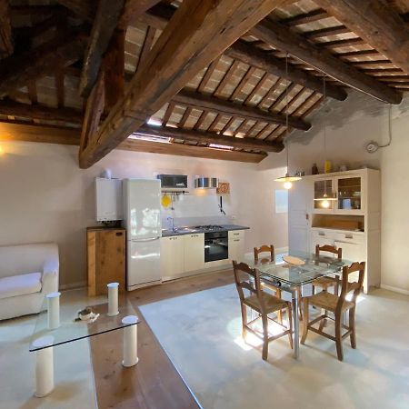 Incastrum - La Soffitta In Centro Ferrara Exterior photo