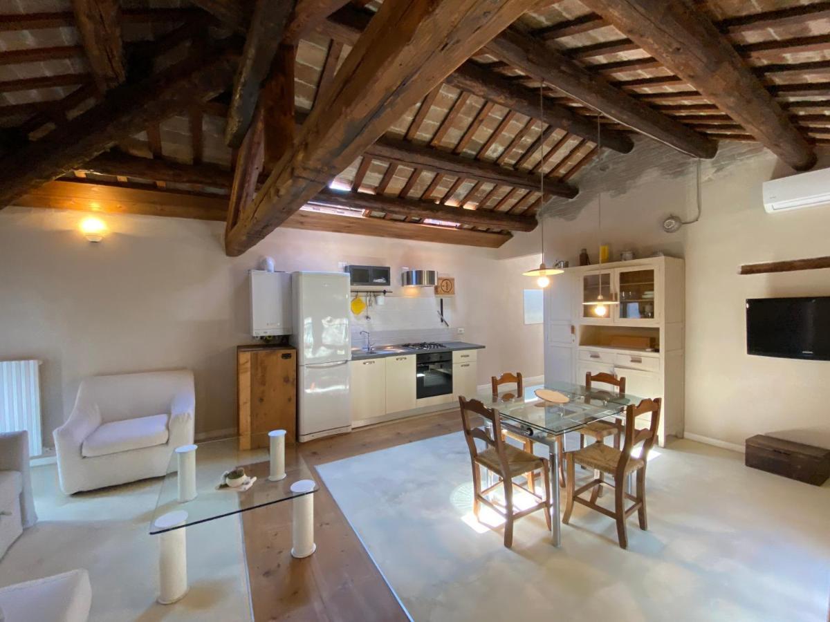 Incastrum - La Soffitta In Centro Ferrara Exterior photo
