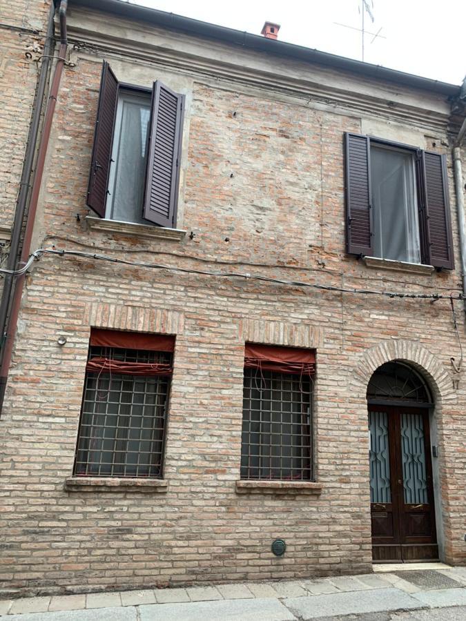 Incastrum - La Soffitta In Centro Ferrara Exterior photo